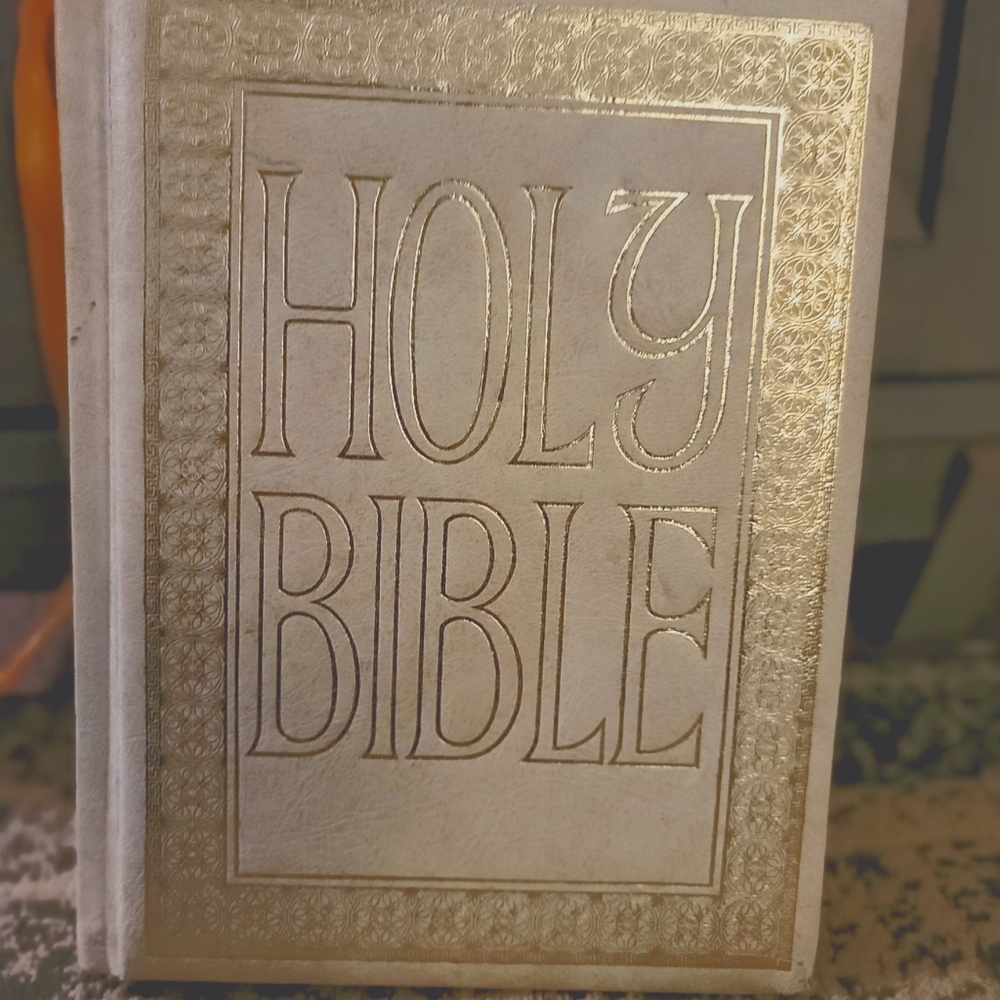 The Holy Bible Containing Both The Old And New Testament Red Letter Edition King